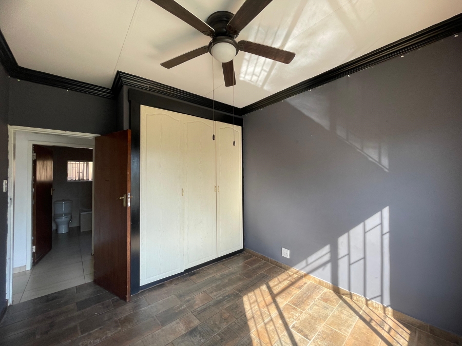 6 Bedroom Property for Sale in Ifafi North West